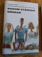 Bakom stängda dörrar