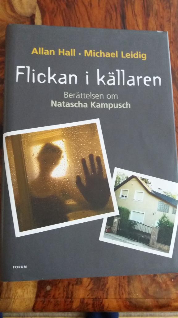 Flickan i källaren : berättelsen om Natascha Kampusch