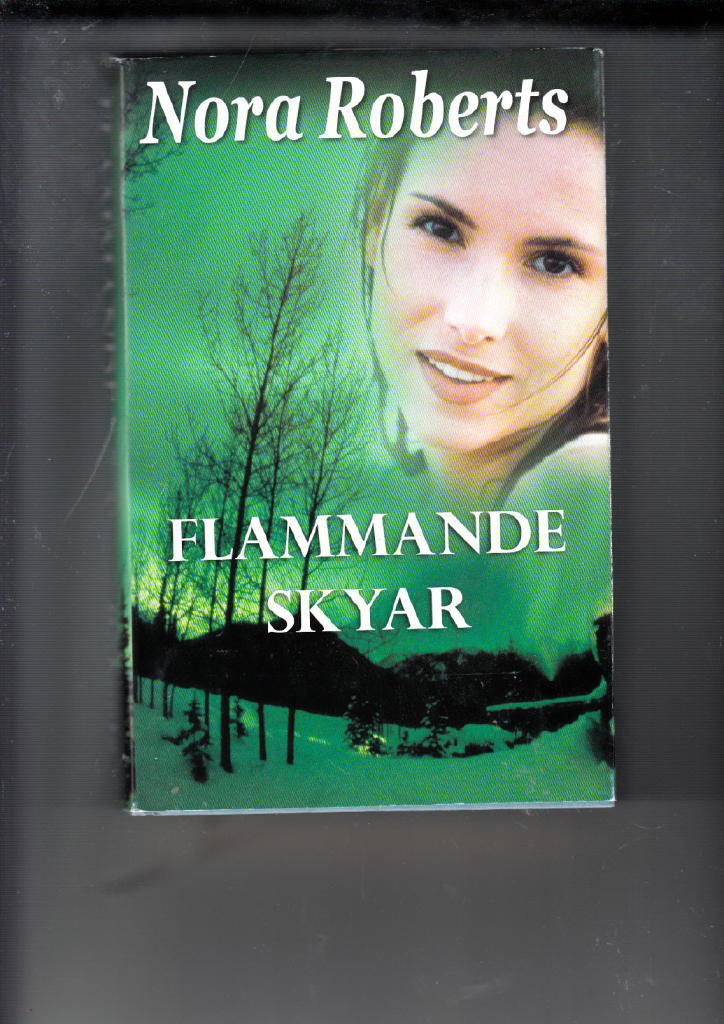 FLAMMANDE SKYAR