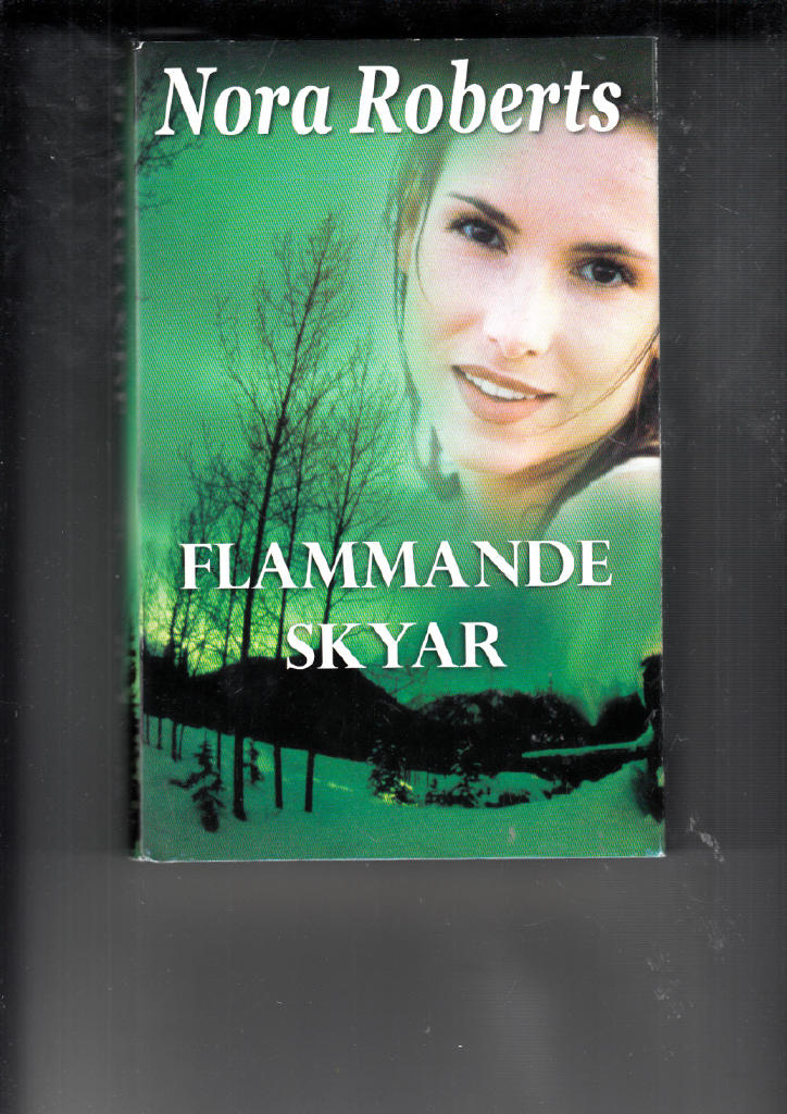 FLAMMANDE SKYAR