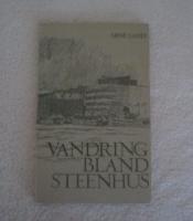 Vandring bland stenhus