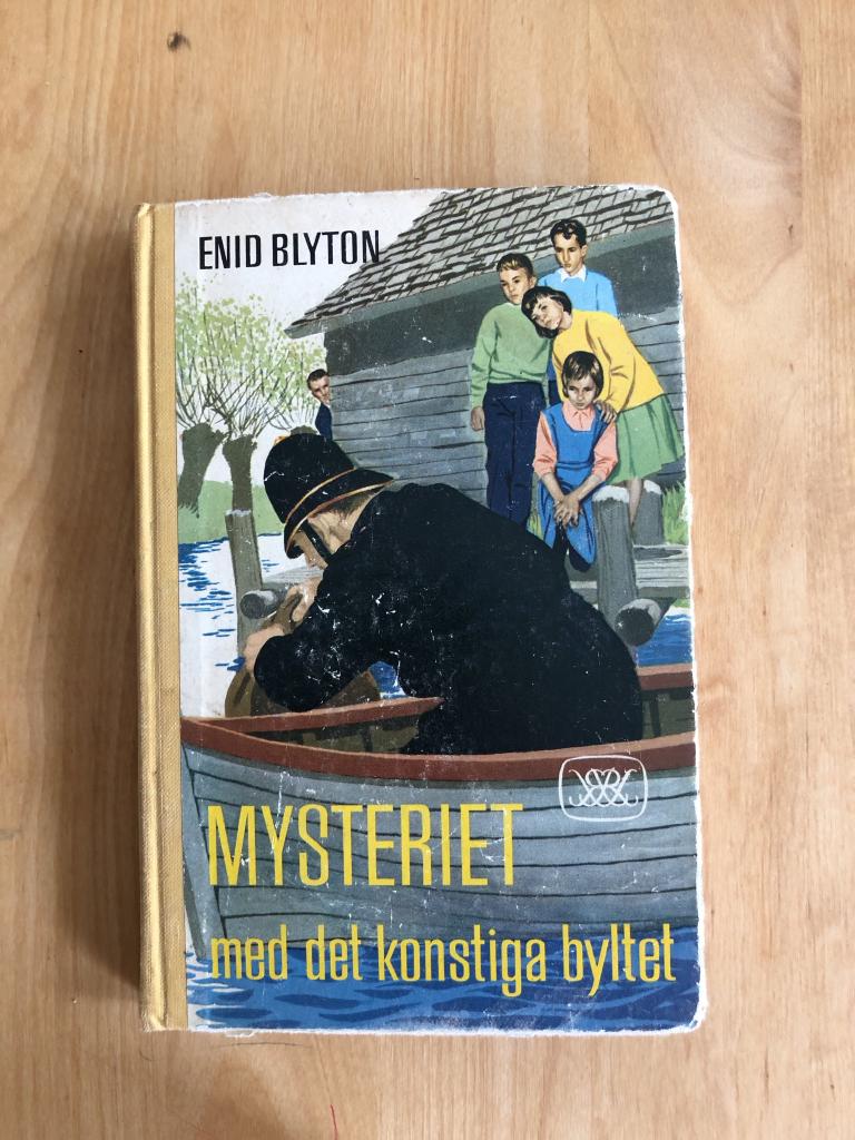 Mysteriet med det konstiga byltet.