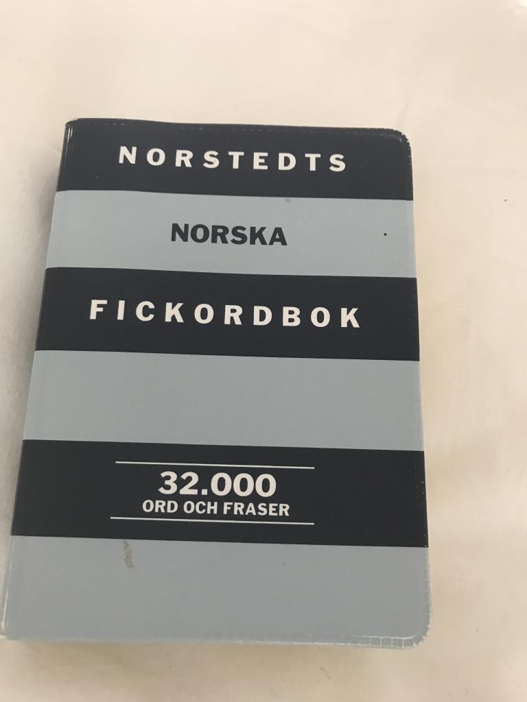 Norstedts norska fickordbok : Norsk-svensk/Svensk-norsk: 32.000 ord och fraser