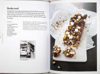 PERNILLAS PRALINER : choklad, tårtor, kakor, desserter