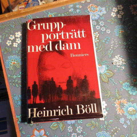 Grupporträtt med dam : roman